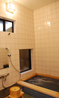 bathroom Mikasa